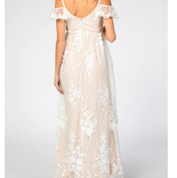 NWT Ivory Floral Embroidered Mesh Maternity Evening Gown - Picture 2 of 9